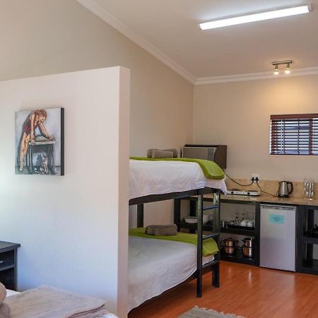 Aloe Manor Hotel Oudtshoorn Kültér fotó