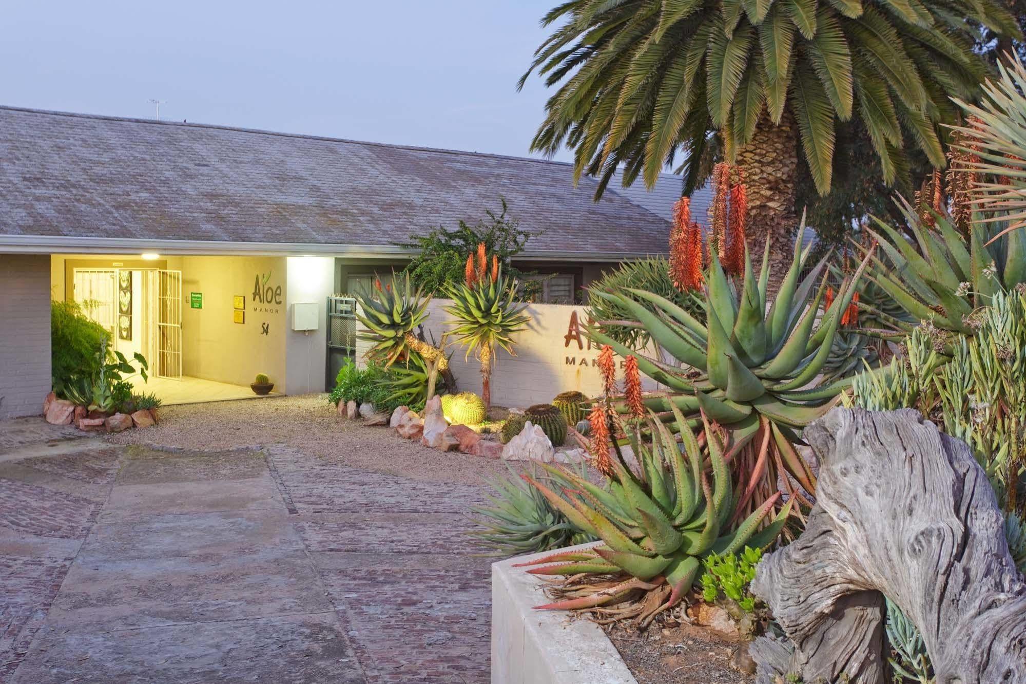 Aloe Manor Hotel Oudtshoorn Kültér fotó