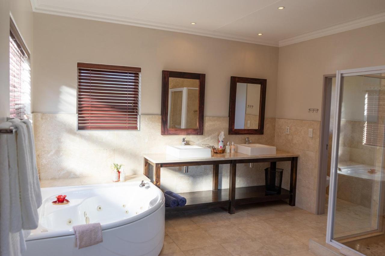 Aloe Manor Hotel Oudtshoorn Kültér fotó