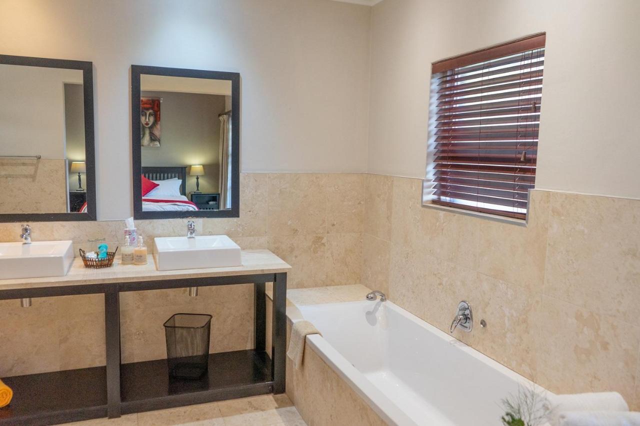Aloe Manor Hotel Oudtshoorn Kültér fotó