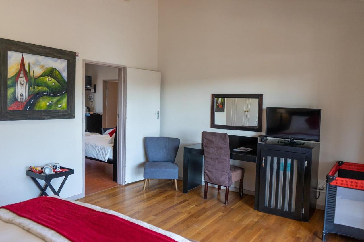 Aloe Manor Hotel Oudtshoorn Kültér fotó