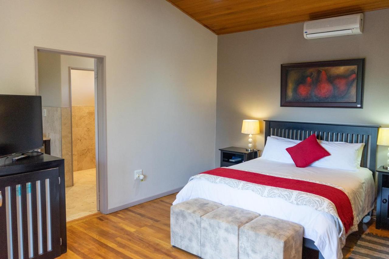Aloe Manor Hotel Oudtshoorn Kültér fotó